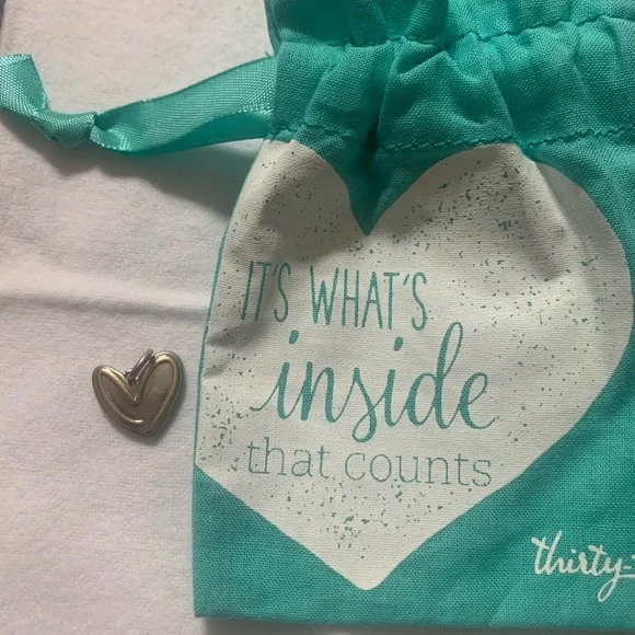 Heart Charm by Thirty-One - Picture 3 of 3